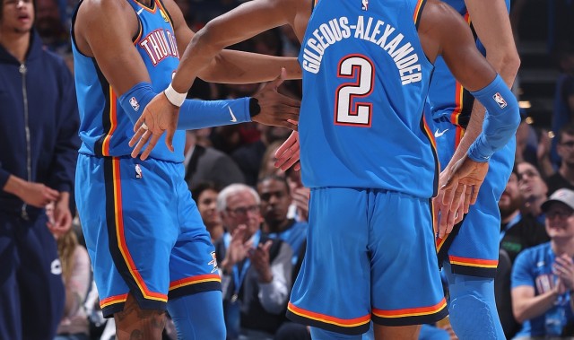 九游会下载-连续50胜赛季！马刺一骑绝尘 宇宙勇第10 经典二人组三巨头齐上榜