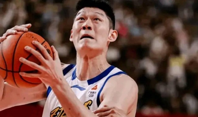九游会平台-胡金秋：想尽量延续职业生涯，在CBA打到父子同场